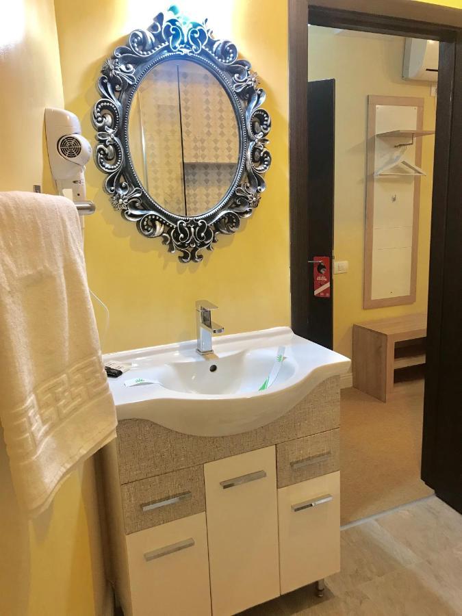 Vila 18 Hotel Boutique بوخارست المظهر الخارجي الصورة